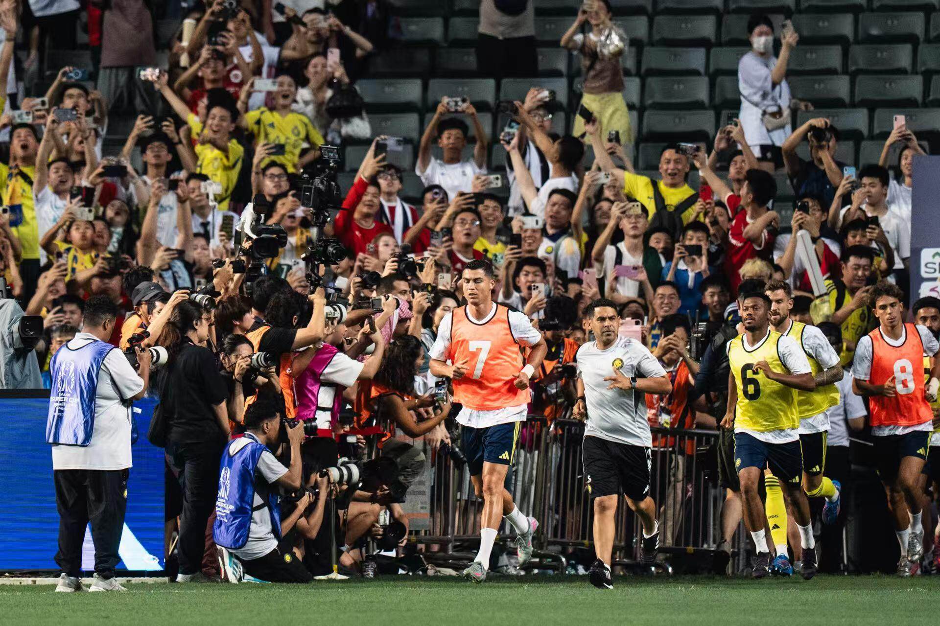 吸引, 来自东莞的, 也十分期待