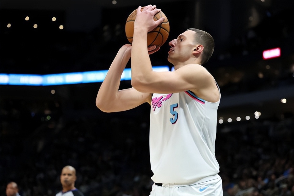 的热身赛期, 因为除了巴, LC 的热身赛期, 因为除了巴, LC