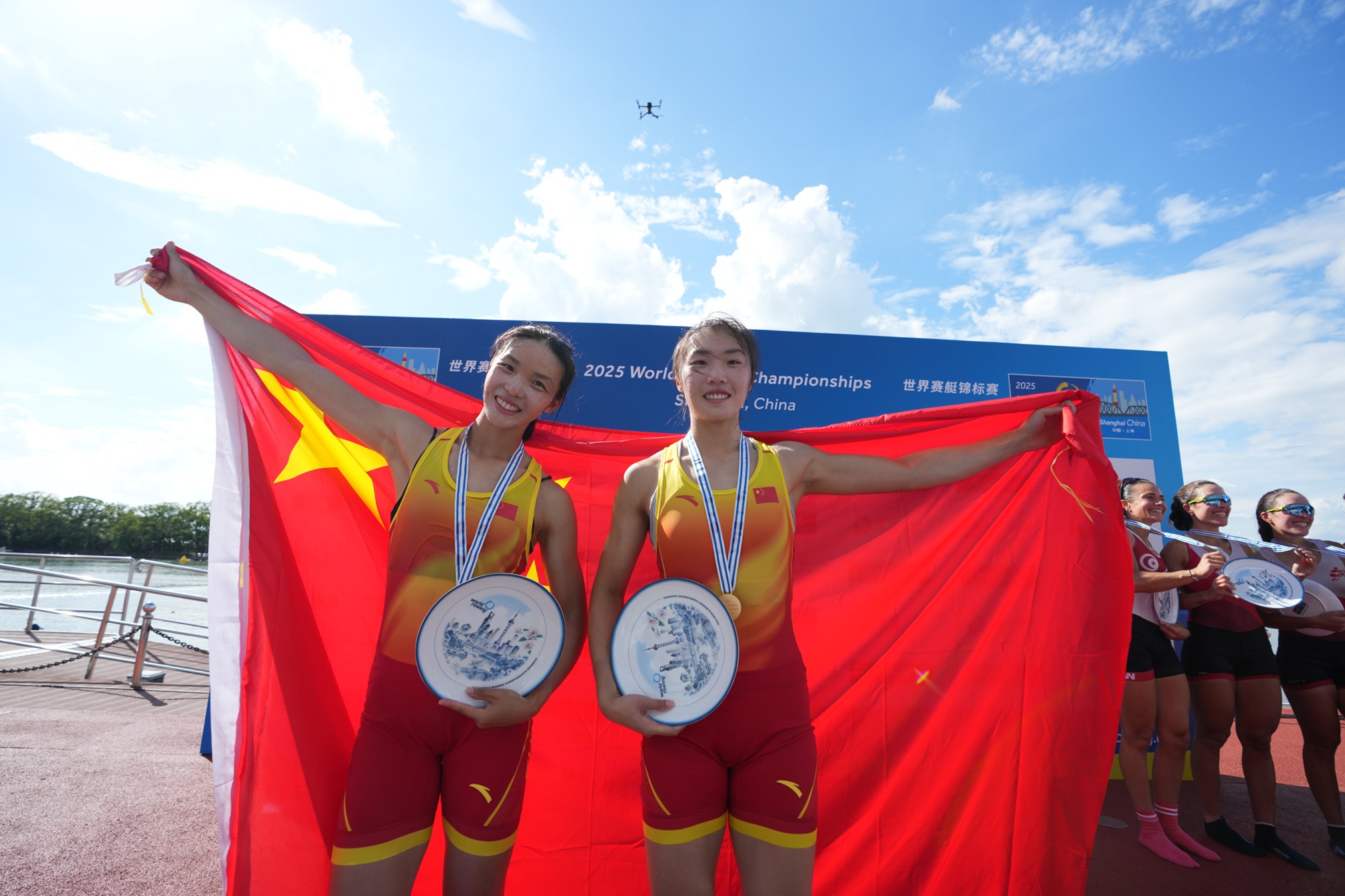 亦兼具专业 亦兼具专业