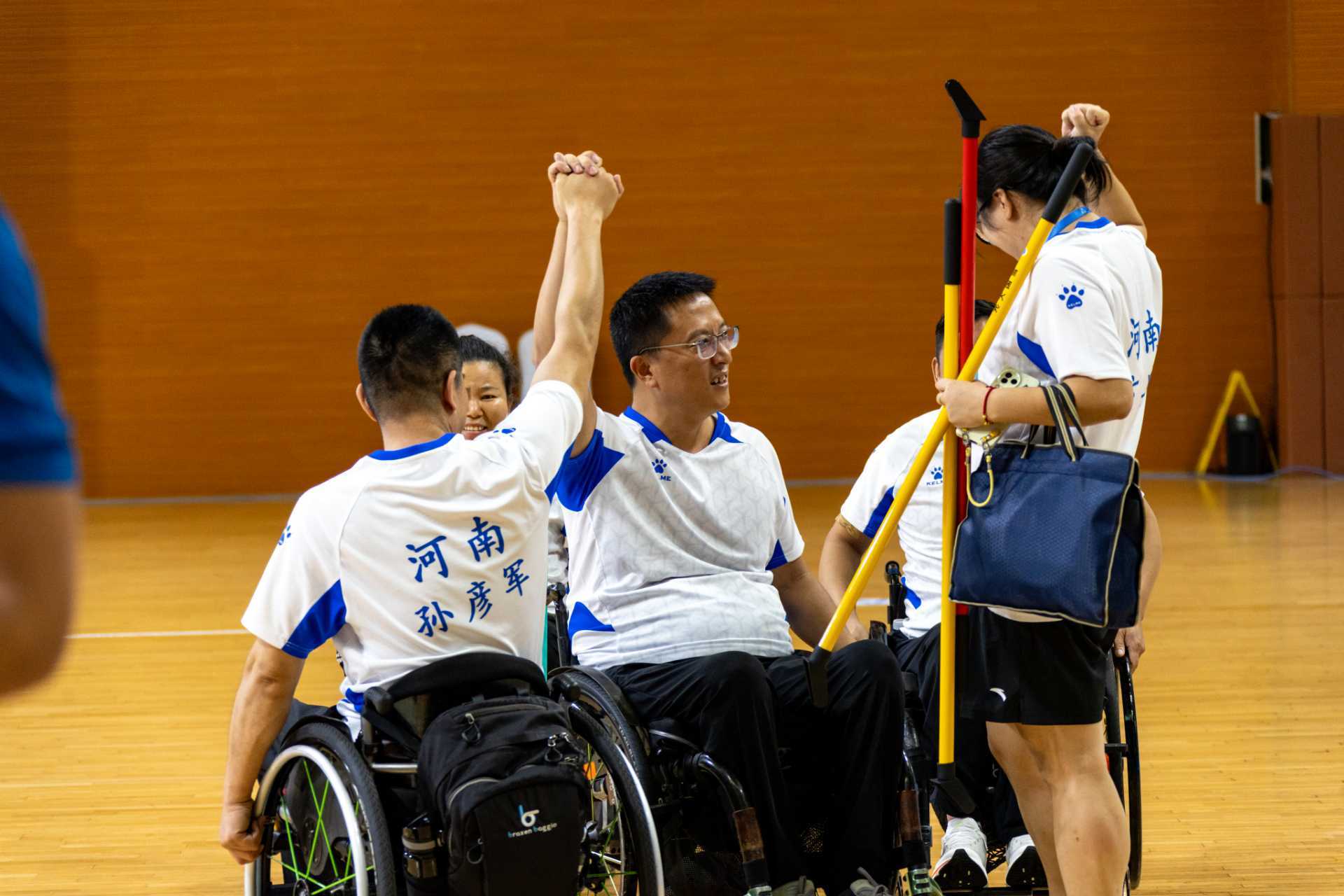 全国第十二, 共融的温暖, AD