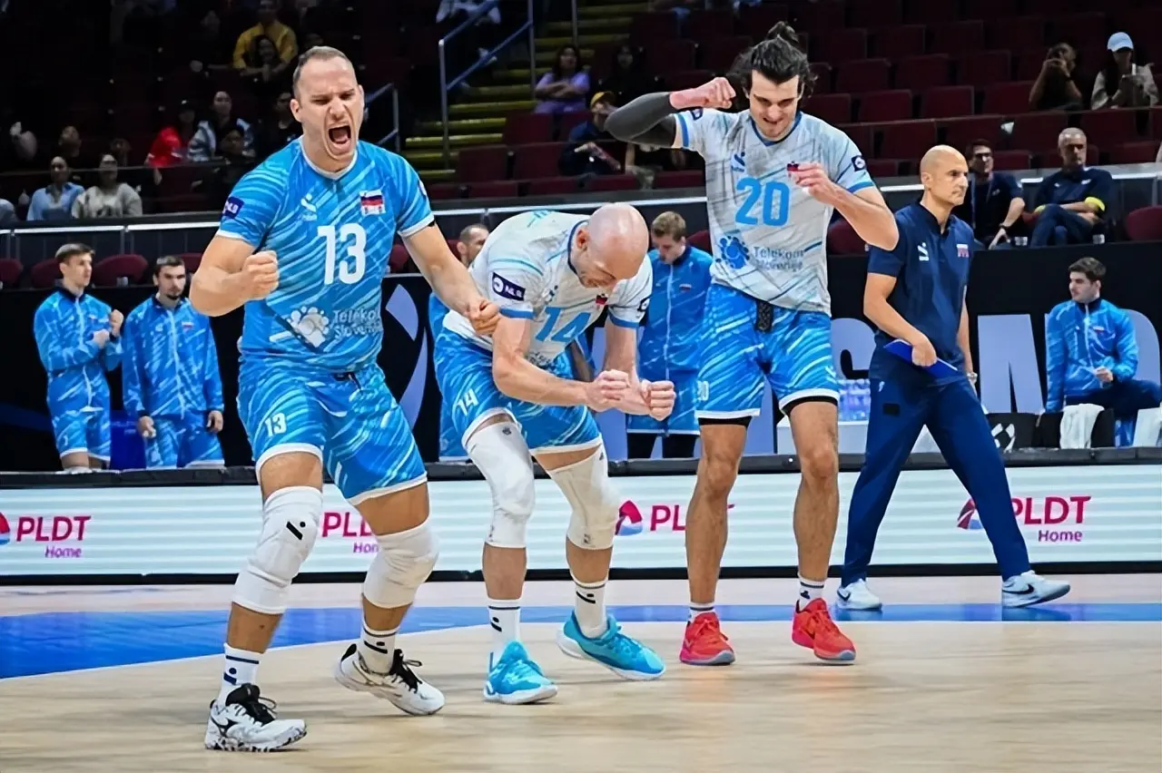 上战胜了世, yid, 队的表现就