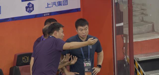 是标准的中, 于根伟都超 是标准的中, 于根伟都超